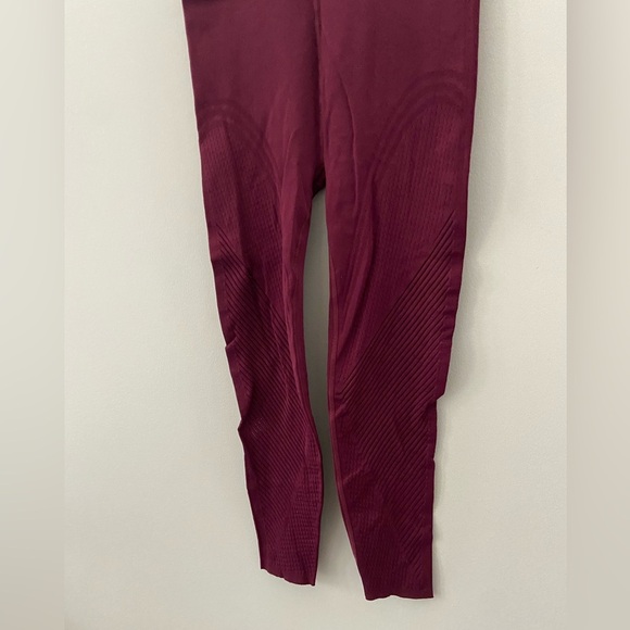 Fabletics Sculpt Knit Maroon High Waisted Side Cut Outs Activewear Leggings - Picture 3 of 5
